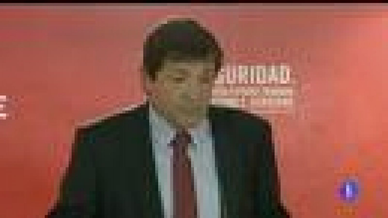 Javier Fernández asegura que su gobierno cumplirá con el déficit