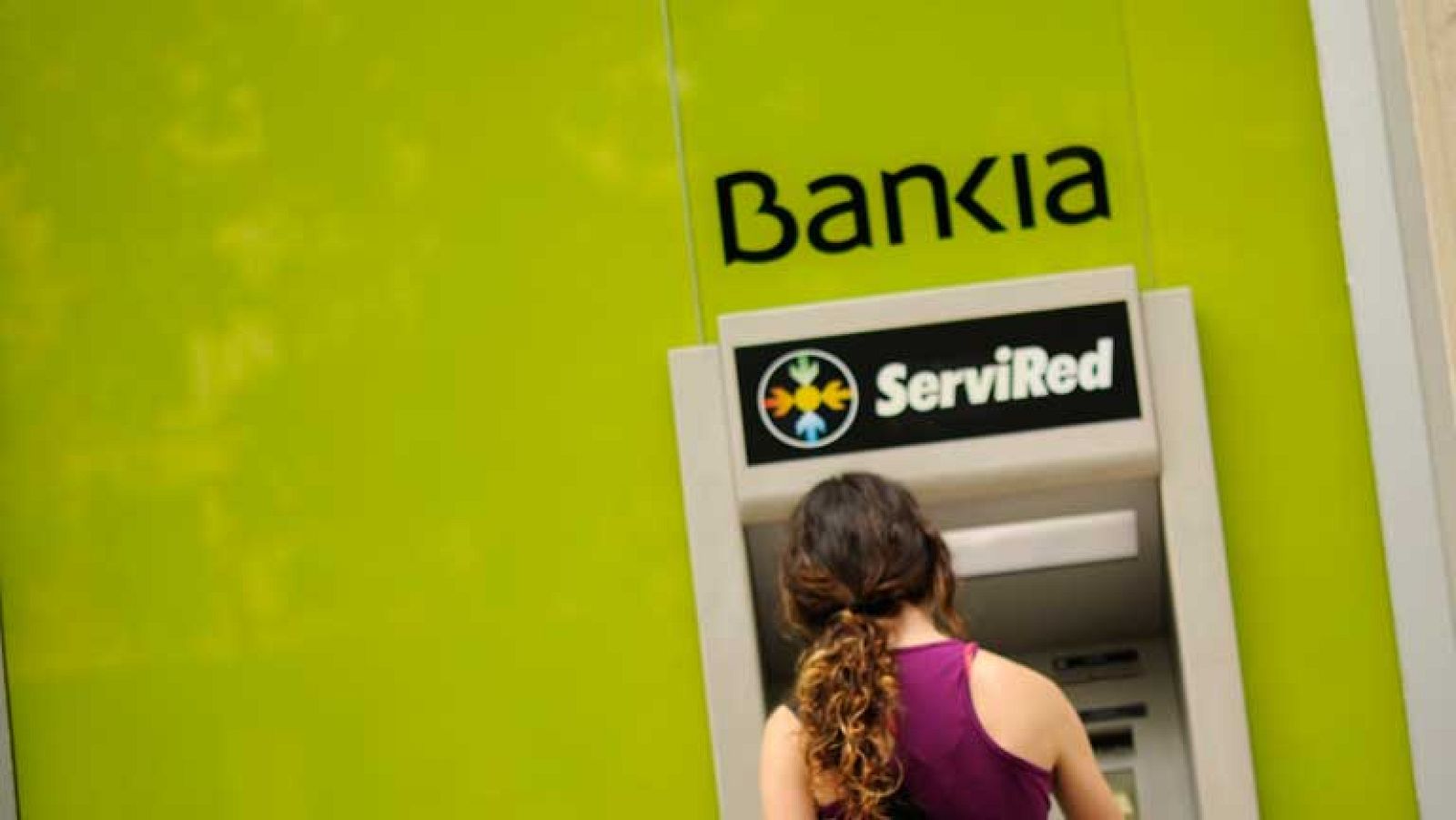 Las acciones de Bankia caen un 14 %