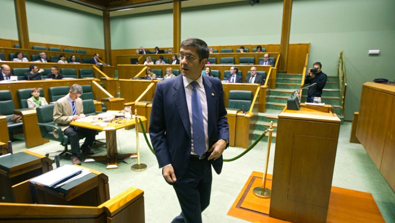 Patxi López y el presidente del PP en el País Vasco mantienen sus posturas encontradas
