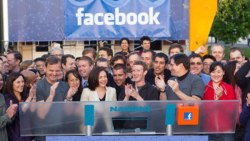 Facebook se estrena en bolsa con grandes subidas