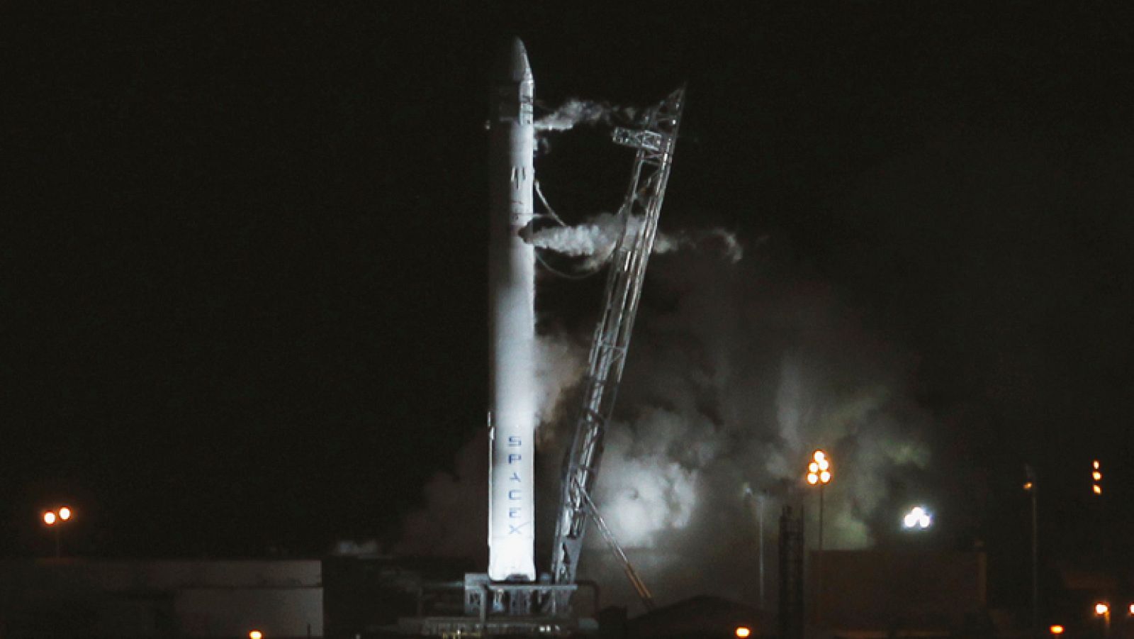 Abortado el lanzamiento hacia la ISS de la cápsula espacial Dragon