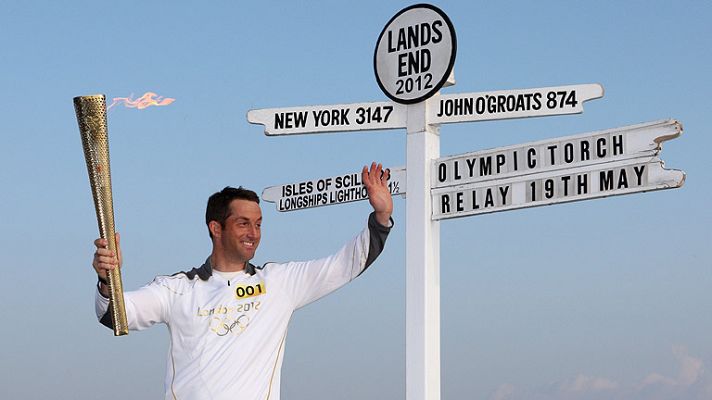 Telediario 1 - La llama olímpica ya corre por Reino Unido