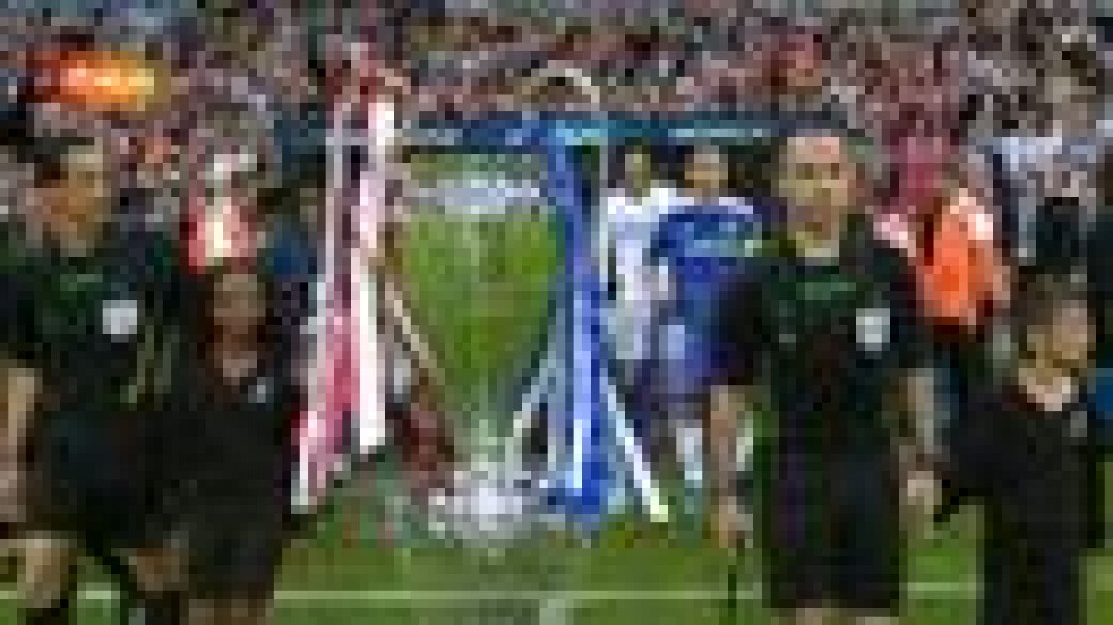 El Chelsea de Londres se ha proclamado vencedor de la Champions League en el Allianz Arena después de una tanda de penaltis emocionante en la que Drogba ha metido el penalti decisivo después de los fallos alemanes de Olic y Schweinsteiger.