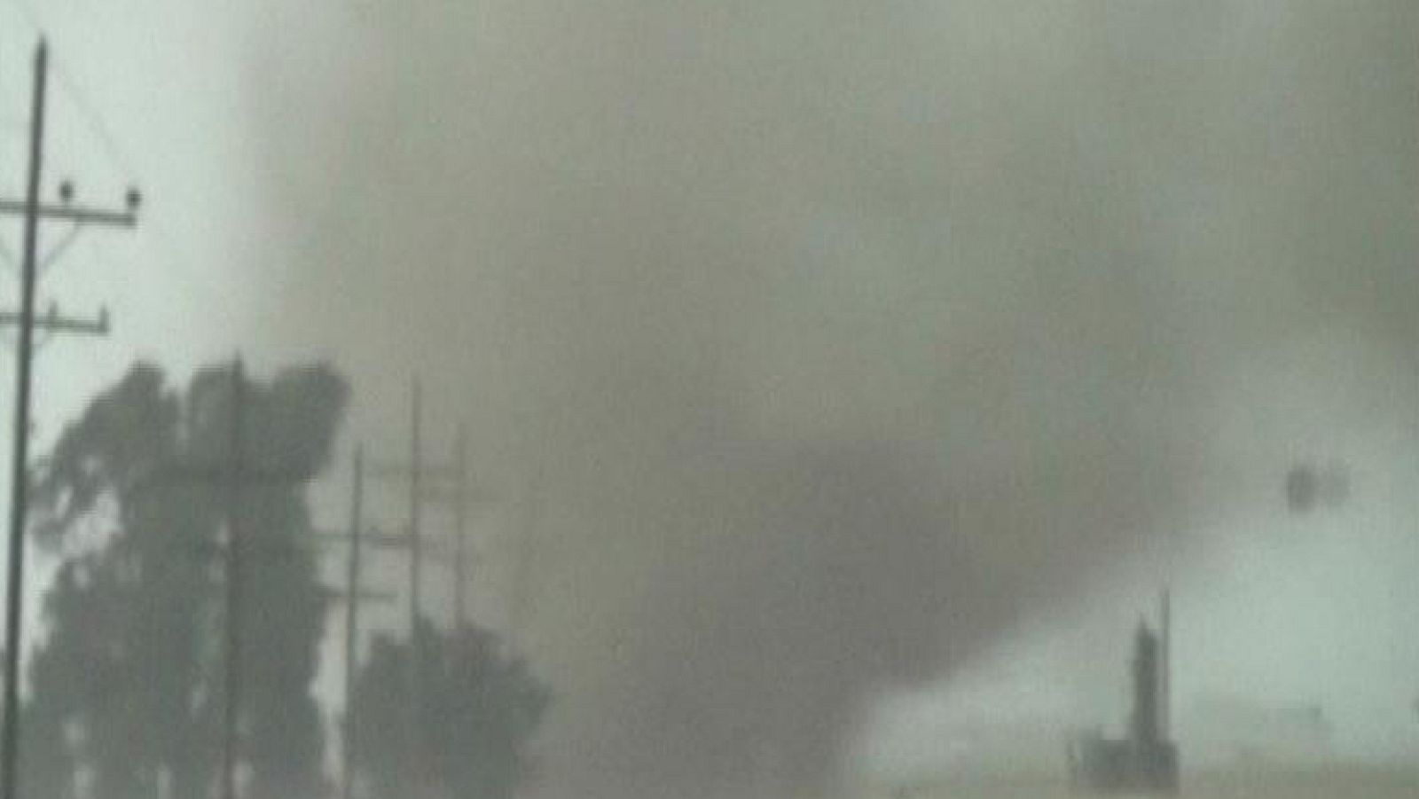 Impresionantes imágenes grabadas por un "cazador de tornados" - Informativo 24h | Ver