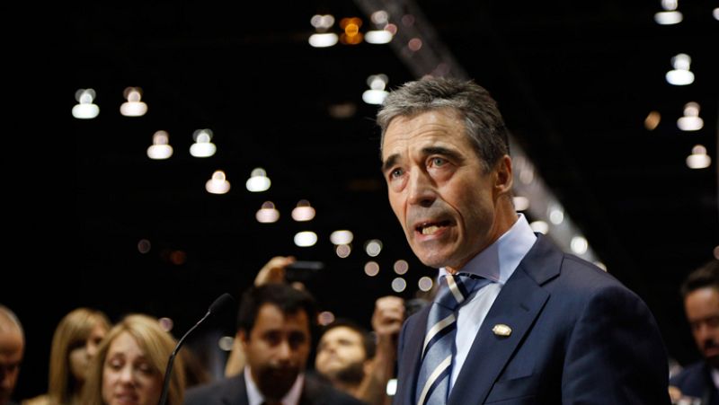 Rasmussen dice a Hollande que la retirada de tropas de Afganistán debe ser coordinada