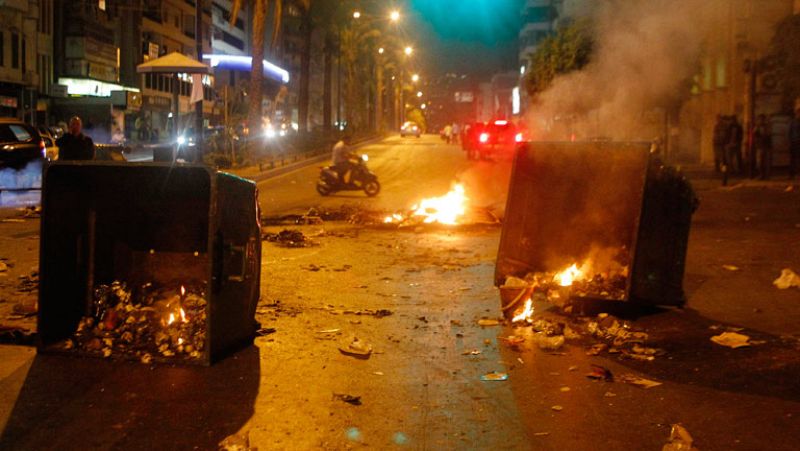 Graves enfrentamientos en Líbano tras la muerte de dos dirigentes políticos anti-sirios 