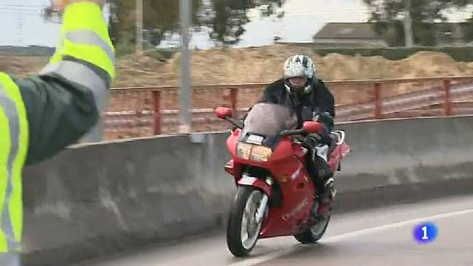 Telediario 1: Reducir los accidentes de moto | RTVE Play