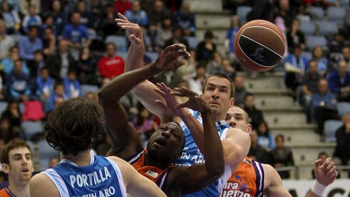 Baloncesto en RTVE - Lagun Aro vence tras una prórroga a Valencia y fuerza el tercer partido (86-82)