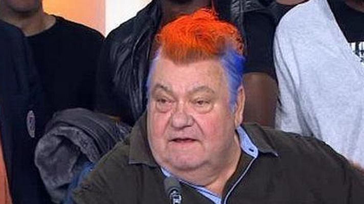 Telediario 1 - El presidente del Montpellier se tiñe el pelo con los colores del club