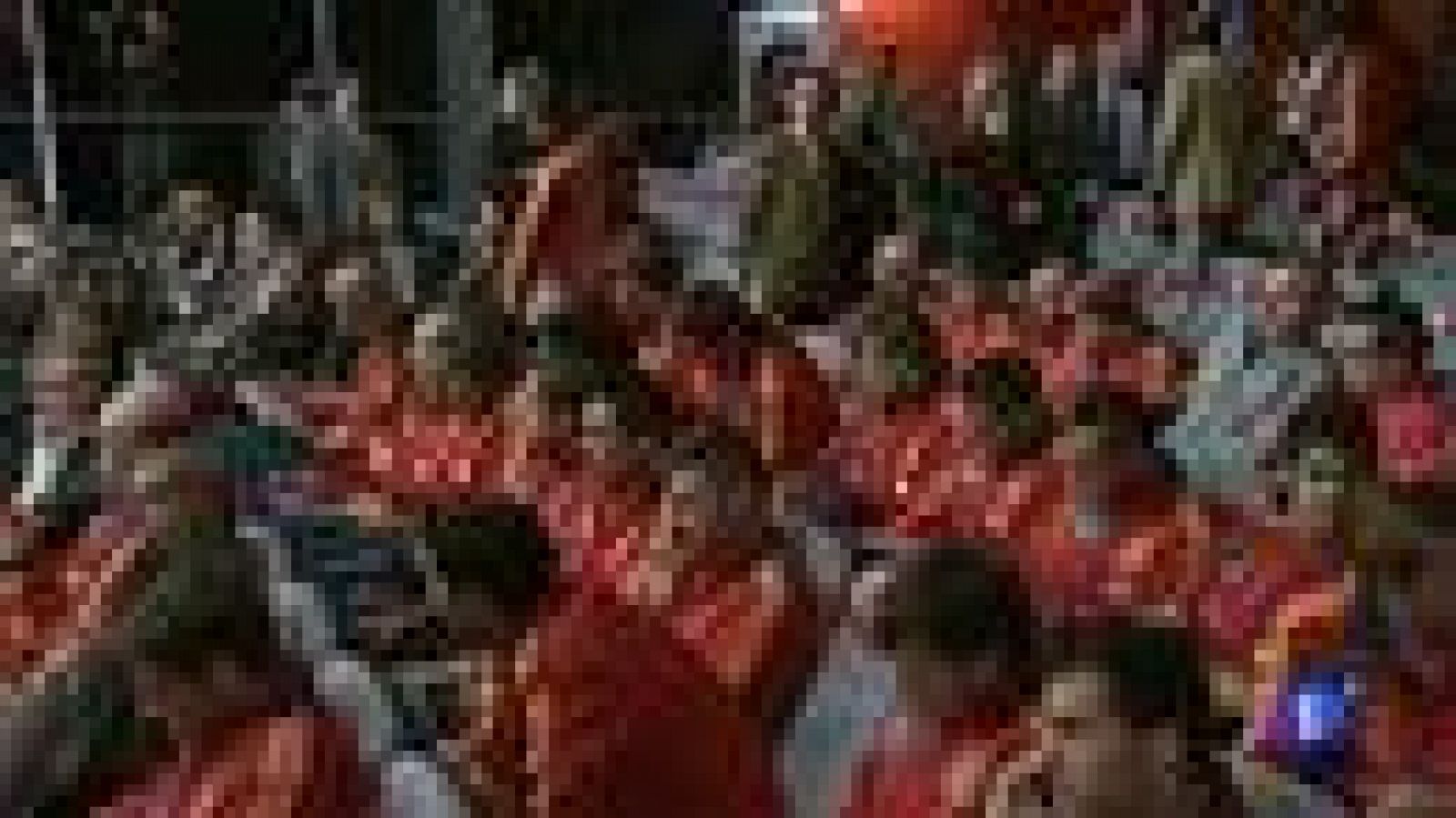 Telediario 1: La Ciudad del Fútbol acoge el estreno de 'Campeones. La Roja'   | RTVE Play