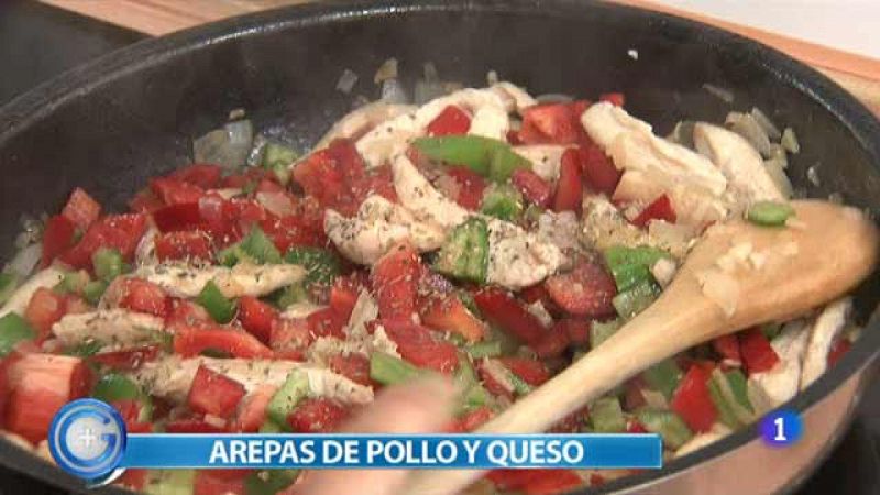 Más Gente - Más Cocina - Arepas con pollo y queso