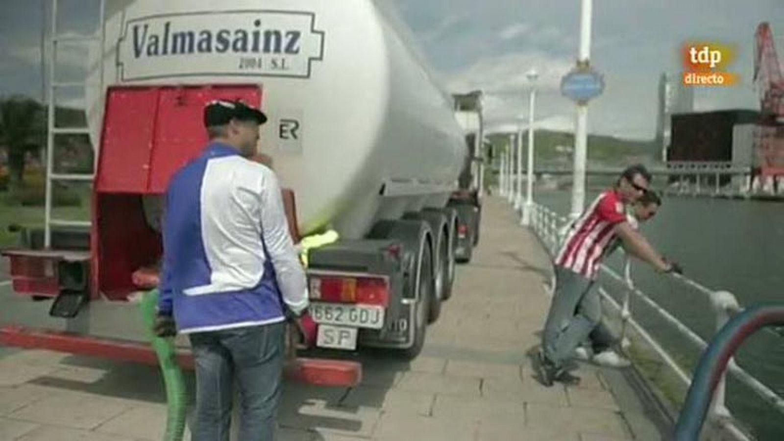 Agua del Nervión para regar el Vicente Calderón