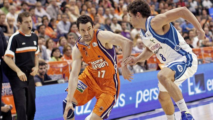 Telediario 1 - El Valencia se mete en 'semis' tras eliminar al Lagun Aro