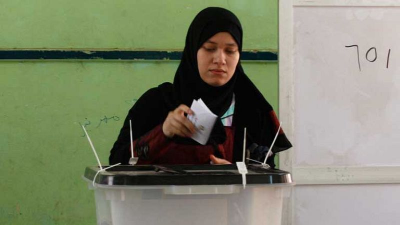 Participación masiva de los egipcios en los comicios electorales en democracia