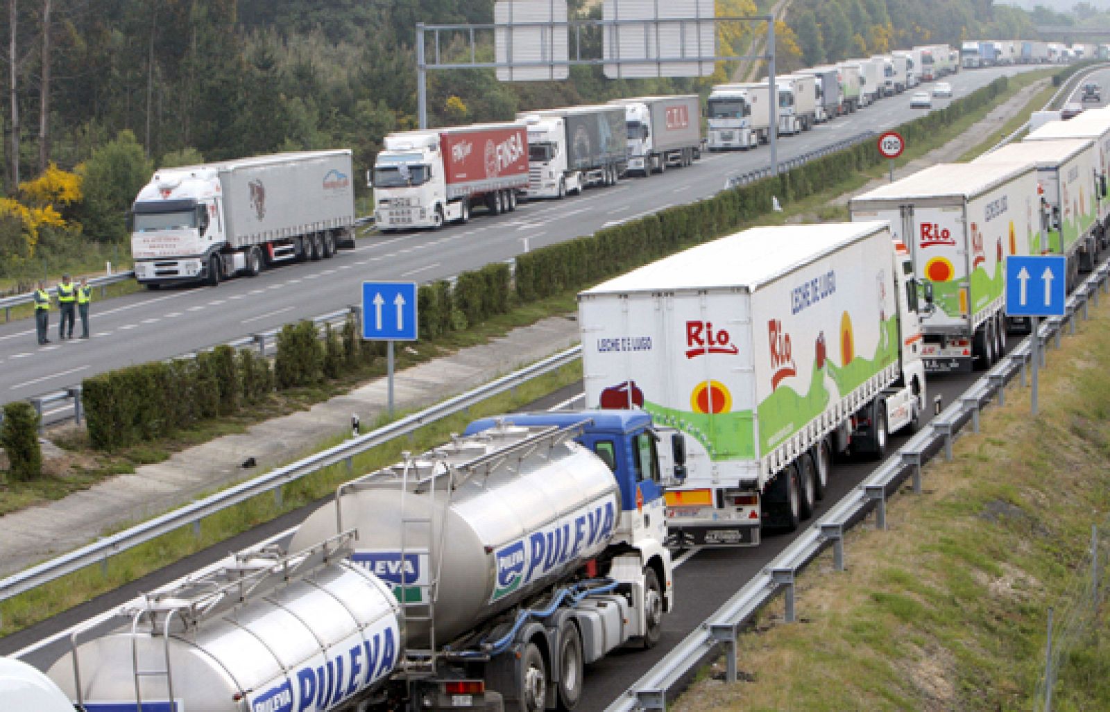 Atascos en los accesos a Madrid por la huelga de transportes