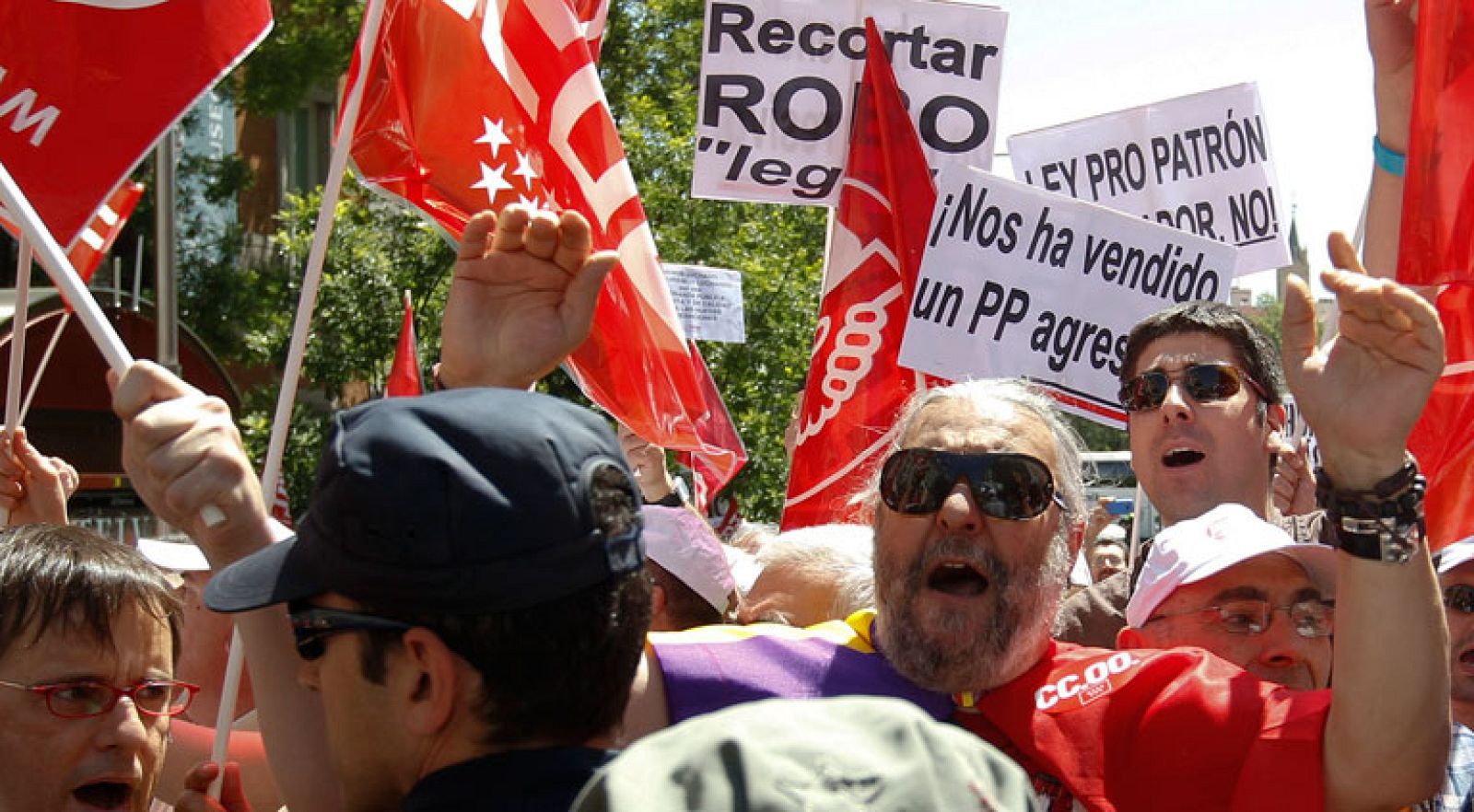 Tensión frente al Congreso 