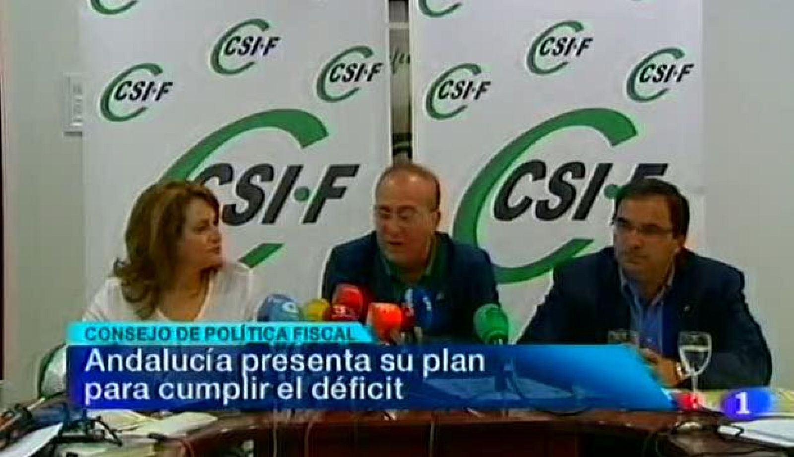  Rechazo frontal de los sindicatos al plan de ajuste del Gobierno andaluz. Han mostrado su  desacuerdo con la bajada del sueldo de los funcionarios y han anunciado movilizaciones contra cualquier política de recortes.Seguimos pendientes del conflicto entre la flota pesquera de Algeciras y la Línea con Gibraltar.Cirujanos pediátricos del Hospital Reina Sofía de Córdoba han subsanado una malformación genital de un bebé  con una técnica pionera en España.