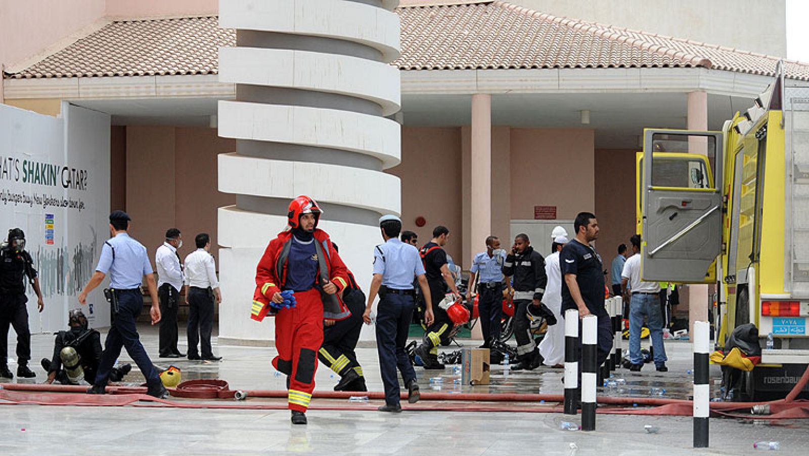 Mueren cuatro menores españoles en un incendio en una guardería de Catar - La tarde en 24h | Ver