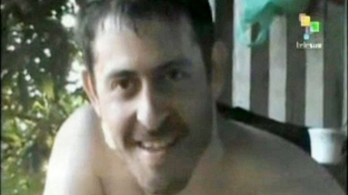 Telediario 1 - Muestran imágenes del periodista francés en manos de las FARC en Colombia