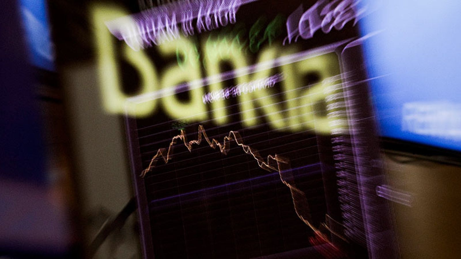 Bankia se vuelve a hundir en otra mala jornada de la bolsa, con la prima de riesgo en máximos