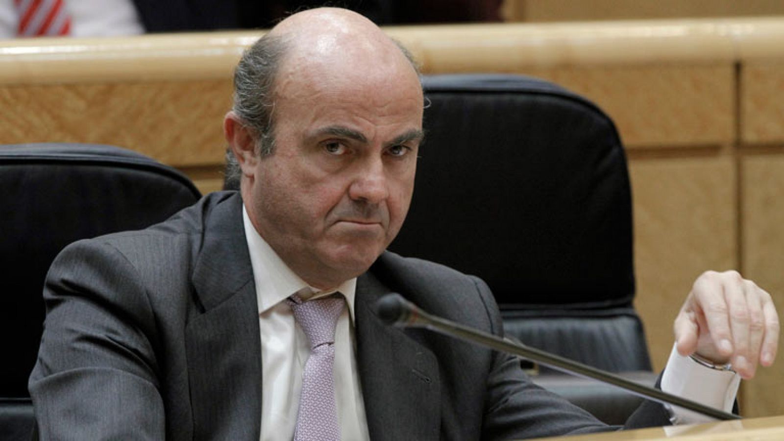 De Guindos: "Se va a recuperar todo el capital invertido en Bankia"