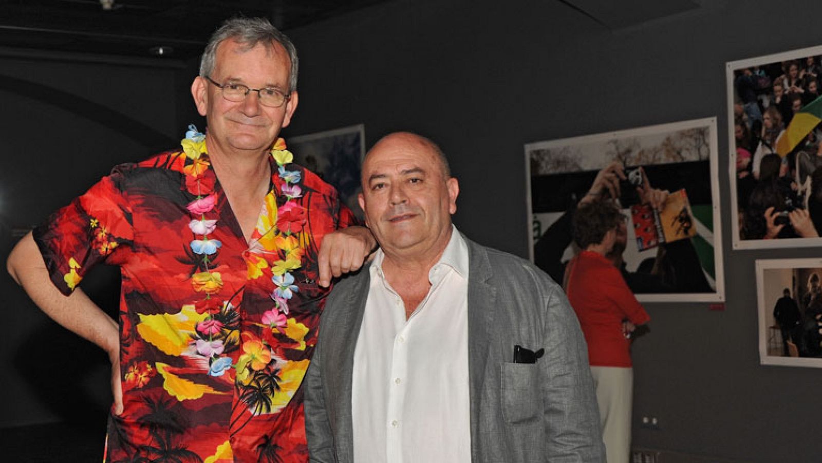 El fotógrafo Martin Parr expone en Barcelona su "experiencia turística"