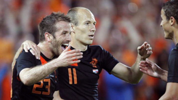 Telediario 1 - Holanda se reencuentra con la victoria ante Eslovaquia