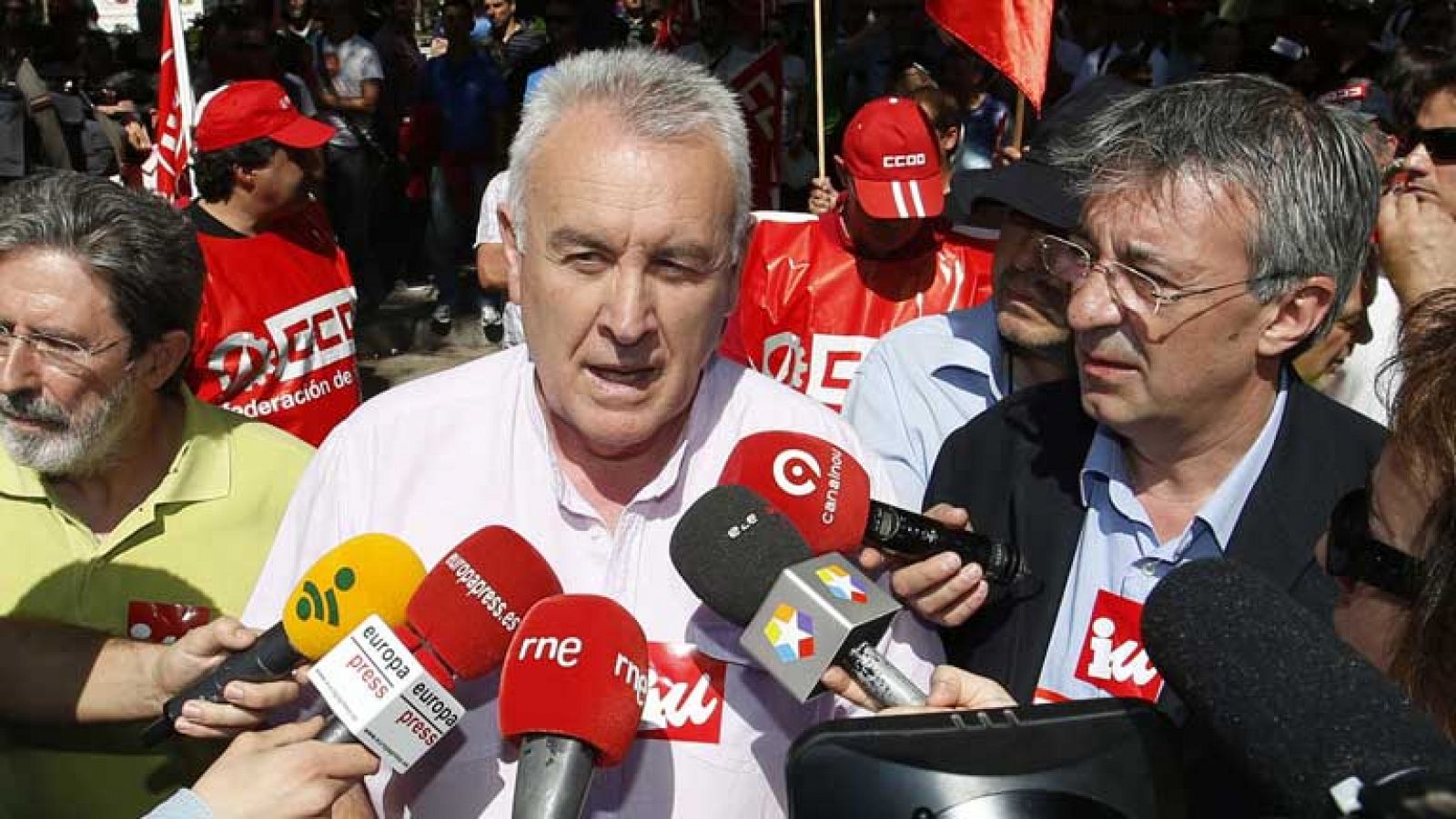 Las explicaciones de Divar son insuficientes para IU y PSOE 