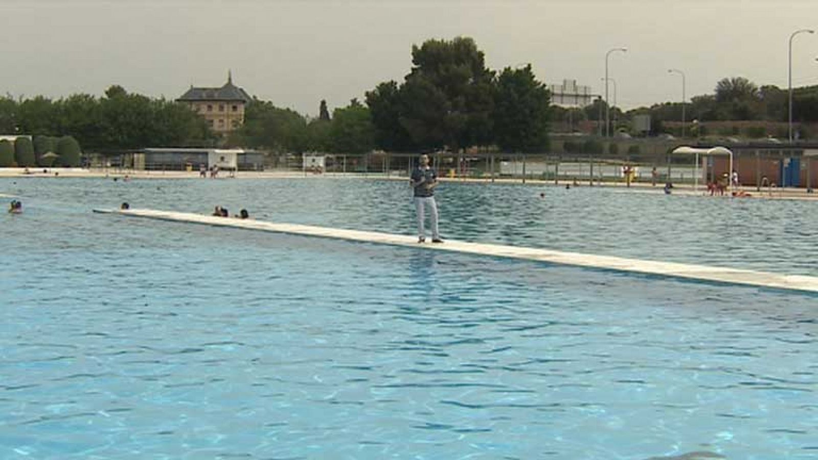 Telediario 1: Apertura de las piscinas públicas | RTVE Play