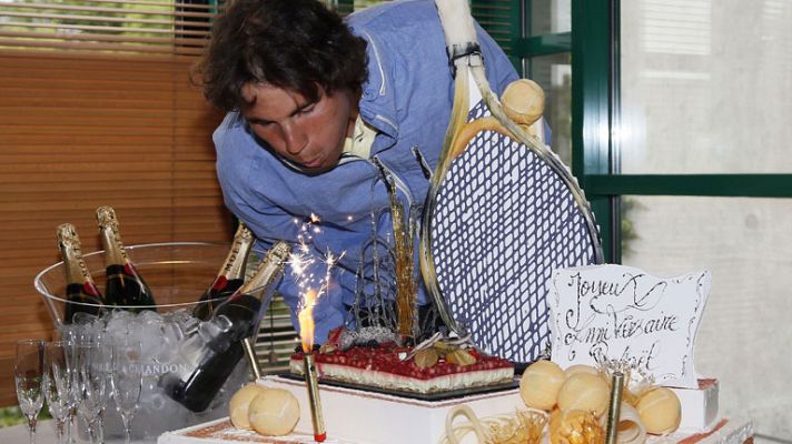 +Gente - Nadal celebra sus 26 años en París