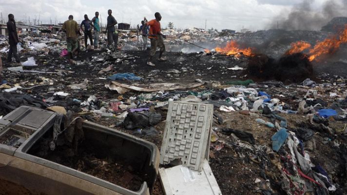 En portada - Ciberbasura sin fronteras - Avance