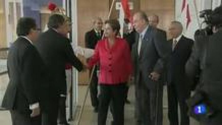 Telediario 1 - El Rey de viaje a Chile