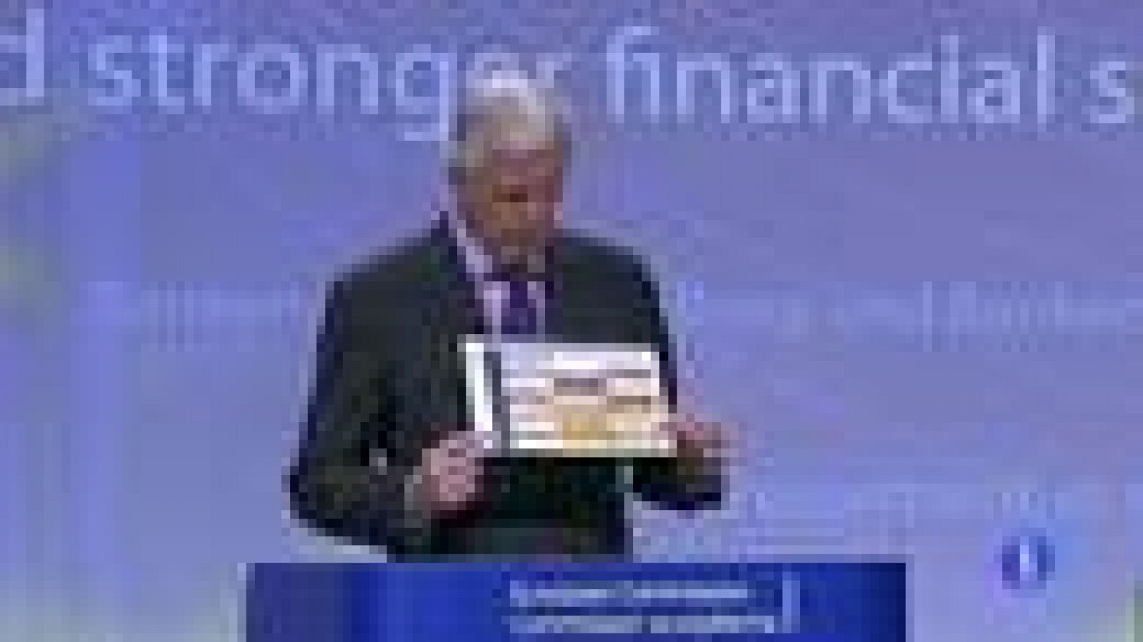 La Comisión Europea cree que no es posible financiar directamente a los bancos