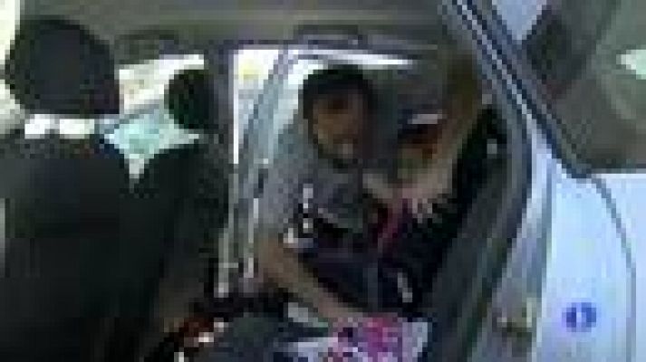 Telediario 1 - Niños en peligro dentro del coche