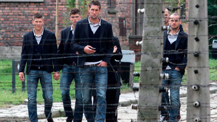 Telediario 1 - Las selecciones de Holanda e Italia coinciden en Auschwitz