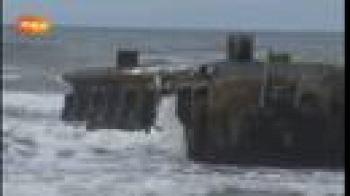  - Un muelle japonés llega a EE.UU.