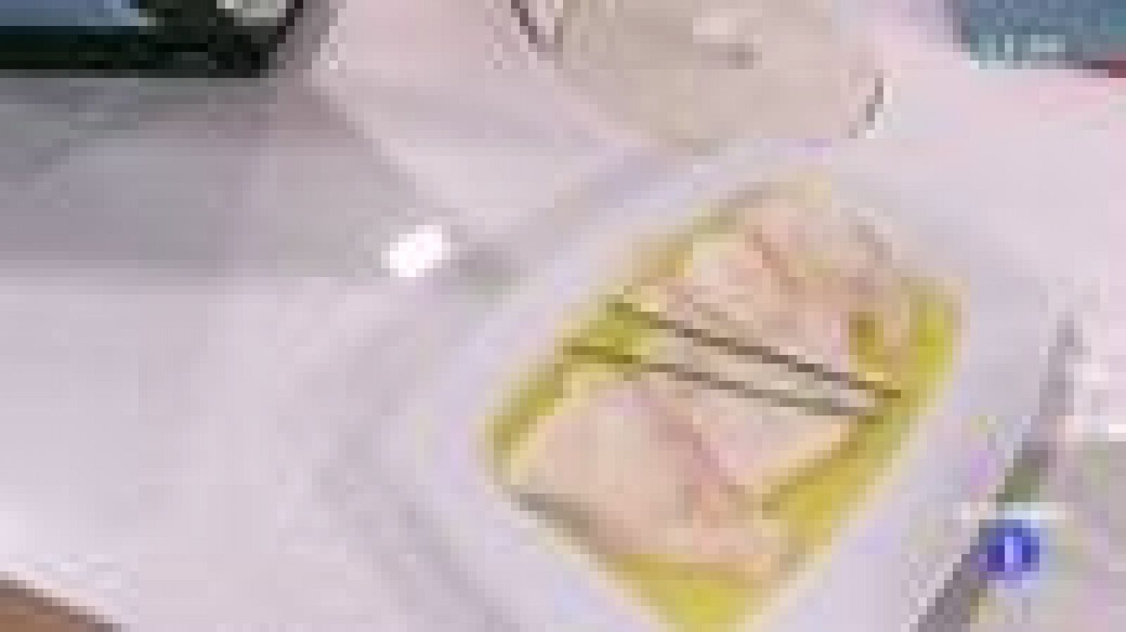 Patatas rellenas de anchoa en salsa de perejil y cebollino