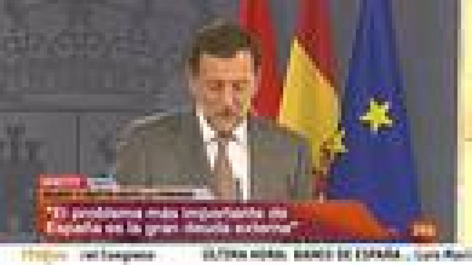 El presidente del Gobierno, Mariano Rajoy, no ha querido dar ninguna cifra en relación a las necesidades de recapitalización de la banca y ha insistido en que el Gobierno esperará a conocer el diágnóstico de los evaluadores independientes que analizan el sistema financiero español y del FMI para posteriormente decidir "el procedimiento y la fórmula adecuados para sanear la banca". Así lo ha dicho en la conferencia de prensa conjunta con el primer ministro de Holanda, Mark Rutte, con el que ha mantenido una reunión previa a la próxima Cumbre de la UE.