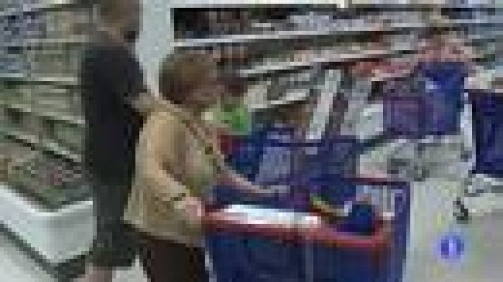 Telediario 1 - La crisis en la compra