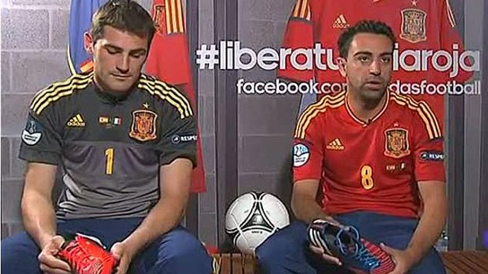 Telediario 1 - Xavi y Casillas, los capitanes de España