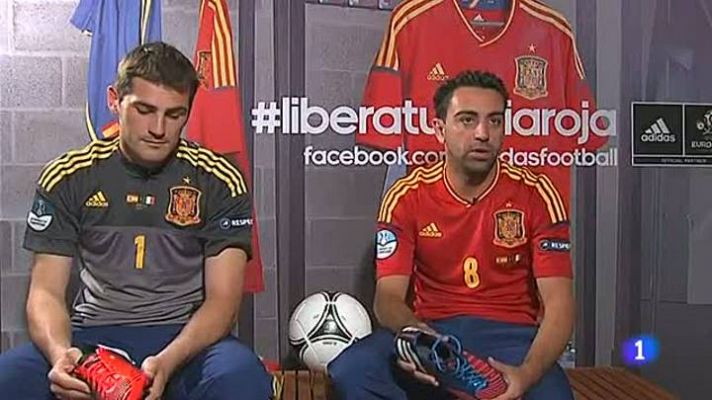 Telediario 1 - Xavi y Casillas, los capitanes de España