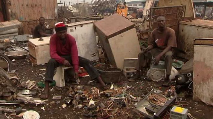 En portada - Ciberbasura sin fronteras