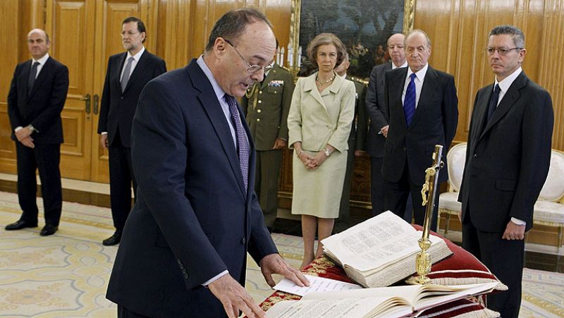 El nuevo gobernador del Banco de España promete su cargo frente al rey