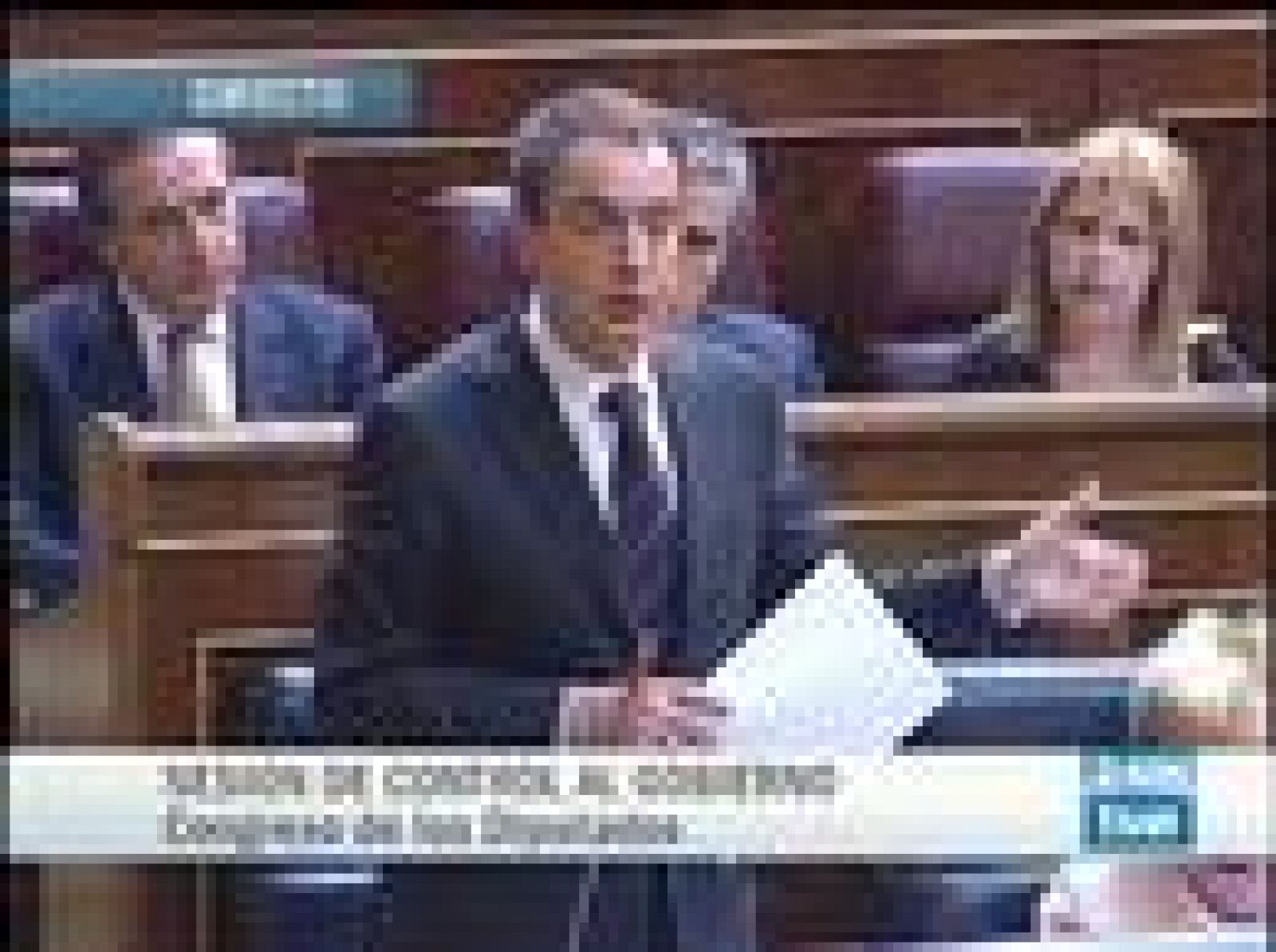 Sin programa: Zapatero y Rajoy se enzarzan por la crisis económica y la huelga de transporte | RTVE Play