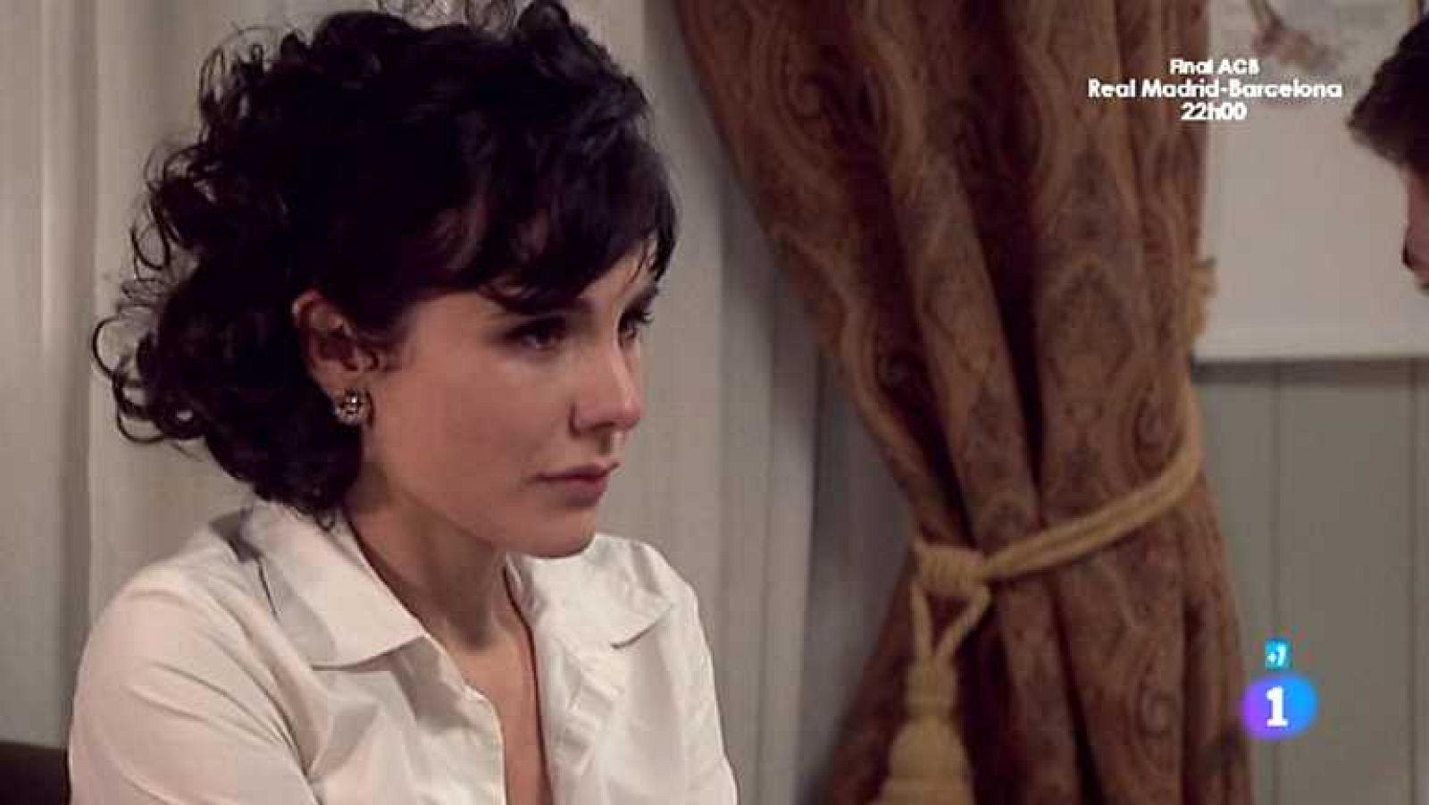 Amar en tiempos revueltos - T7 - Capítulo 194 - Daniela, tras el rechazo de Alberto, le cuenta a Cecilia que Willy ha roto con ella - ver ahora