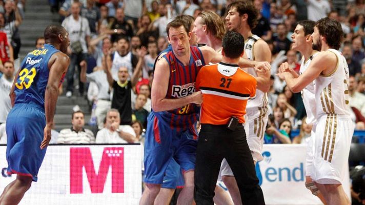 Telediario 1 - El Real Madrid da un paso de gigante ante el Barça Regal