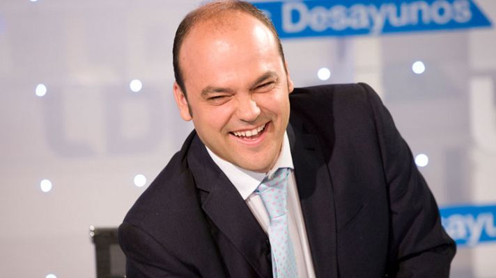 Los desayunos - Díez: "Hay que reconocer los errores políticos para salir de la crisis"