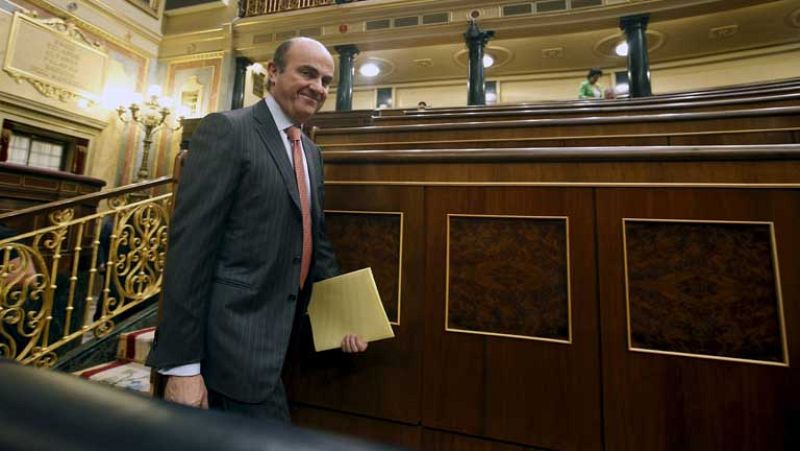 Mariano Rajoy reúne a su equipo económico en el Congreso de los Diputados 