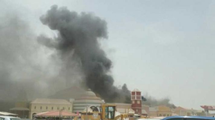 Incendio en centro comercial 