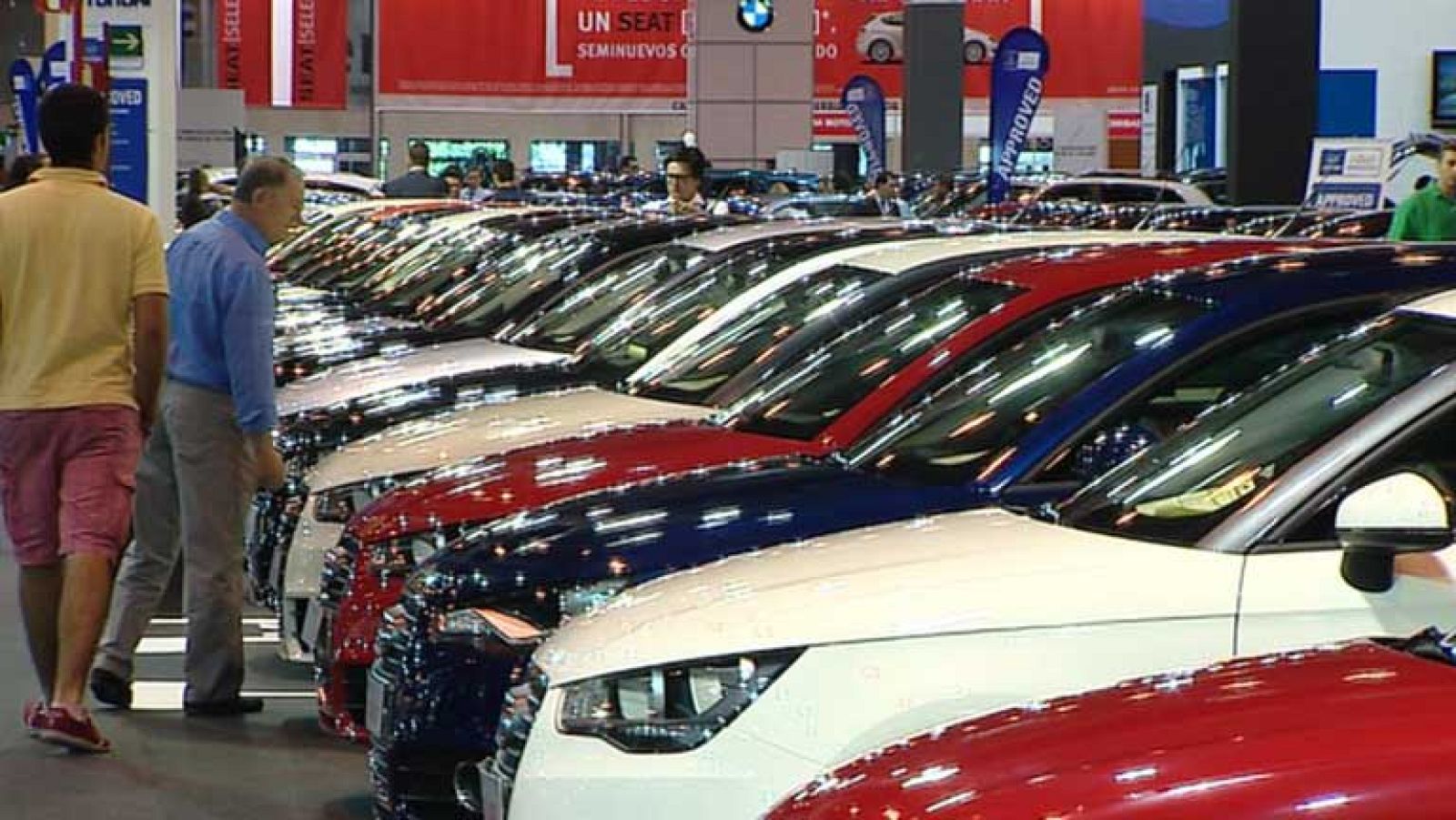 La crisis económica dispara las ventas en el salón del vehiculo de ocasión
